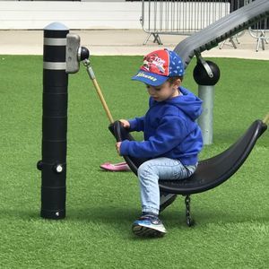 Meet your Posher, Araz